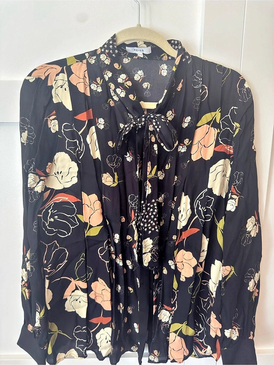 Reiss Tops - REISS Kennedy Floral-Print Tie-Neck Blouse Black & Peach Sz US 4
